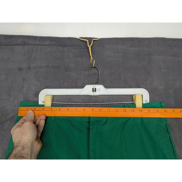 Idle Time Shorts Mens 36 Green Chino Mid Rise Hook Eye Flat Front Slash Pocket - Picture 2 of 8